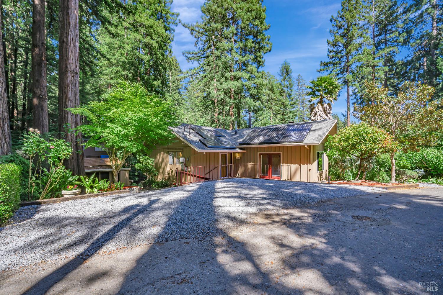 Detail Gallery Image 1 of 34 For 19375 Pine Glade Unkn, Guerneville,  CA 95446 - 2 Beds | 2 Baths