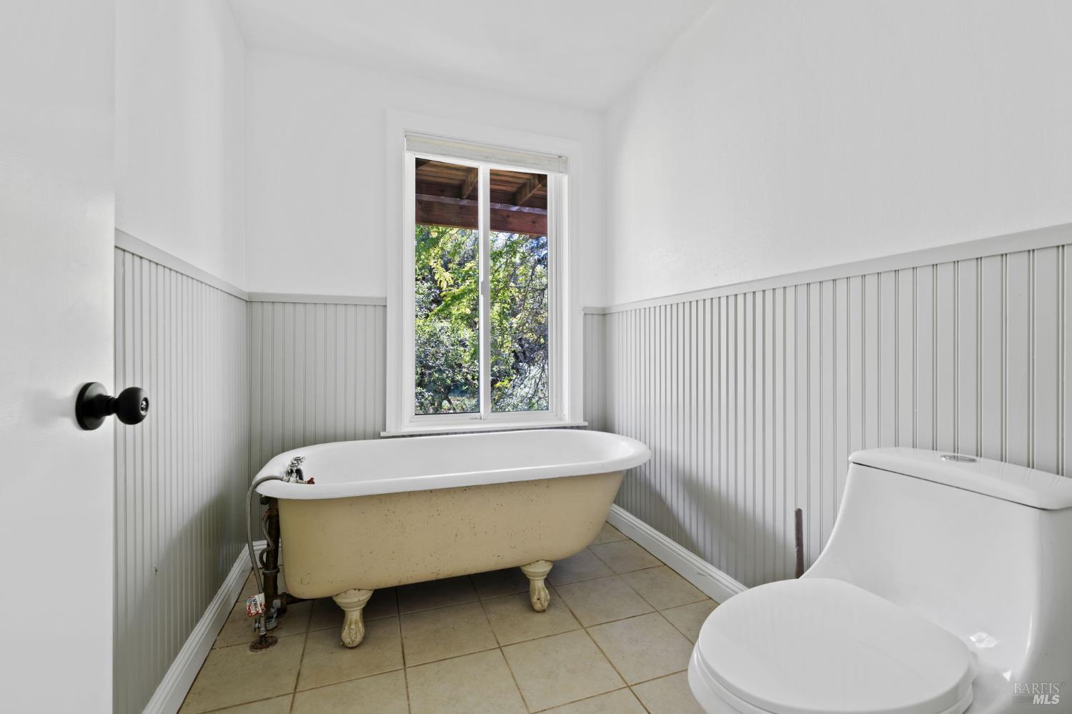 Detail Gallery Image 37 of 66 For 7950 Flynn Creek Rd, Comptche,  CA 95427 - 5 Beds | 3 Baths