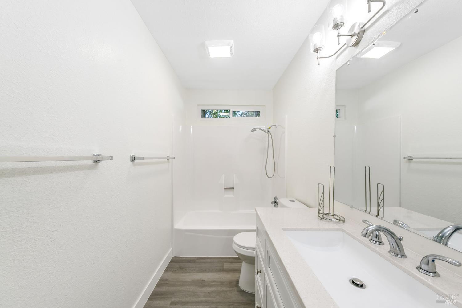 Pumice Court, Vallejo, California image 31