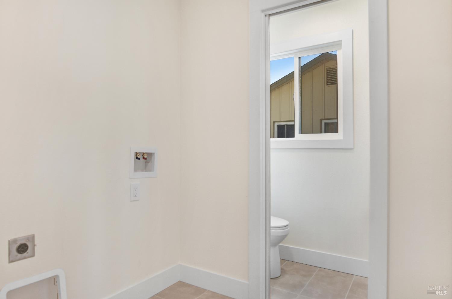 Detail Gallery Image 27 of 39 For 2513 Bethards Dr, Santa Rosa,  CA 95405 - 4 Beds | 2/1 Baths