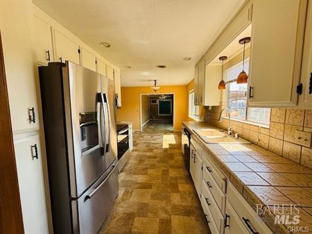 Detail Gallery Image 15 of 25 For 13292 Surf Ln, Clearlake Oaks,  CA 95423 - 2 Beds | 2/1 Baths
