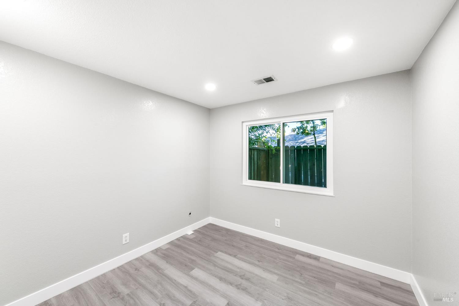 Pumice Court, Vallejo, California image 29