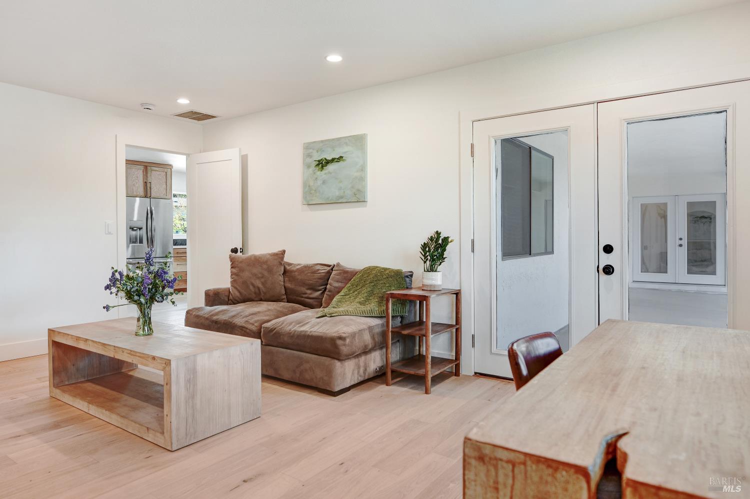 Detail Gallery Image 9 of 39 For 2513 Bethards Dr, Santa Rosa,  CA 95405 - 4 Beds | 2/1 Baths