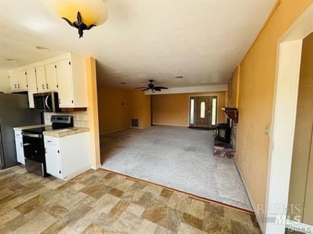 Detail Gallery Image 10 of 25 For 13292 Surf Ln, Clearlake Oaks,  CA 95423 - 2 Beds | 2/1 Baths