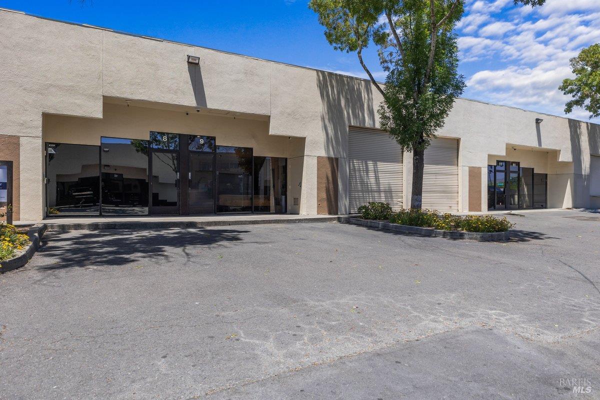Detail Gallery Image 4 of 21 For 1130 Industrial Ave #9,  Petaluma,  CA 94952 - – Beds | – Baths