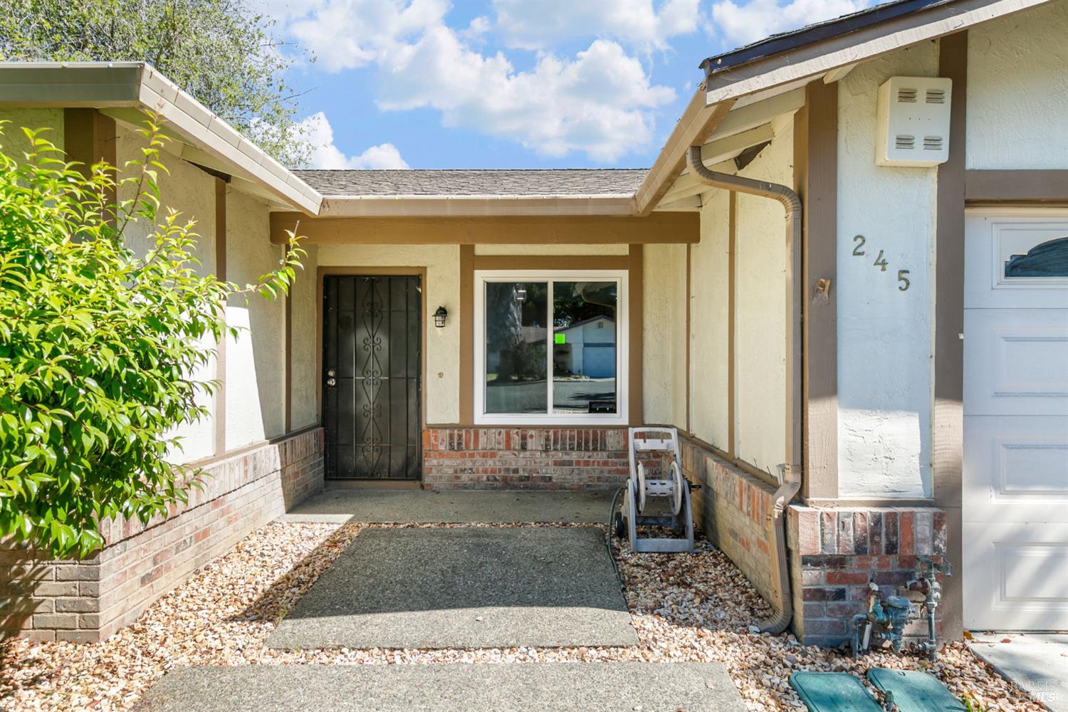 Pumice Court, Vallejo, California image 5