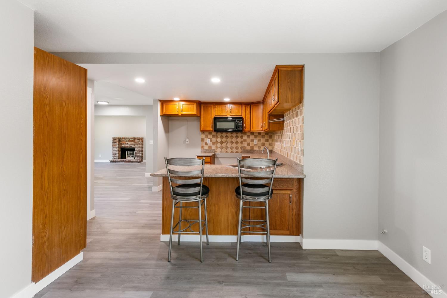 Pumice Court, Vallejo, California image 15