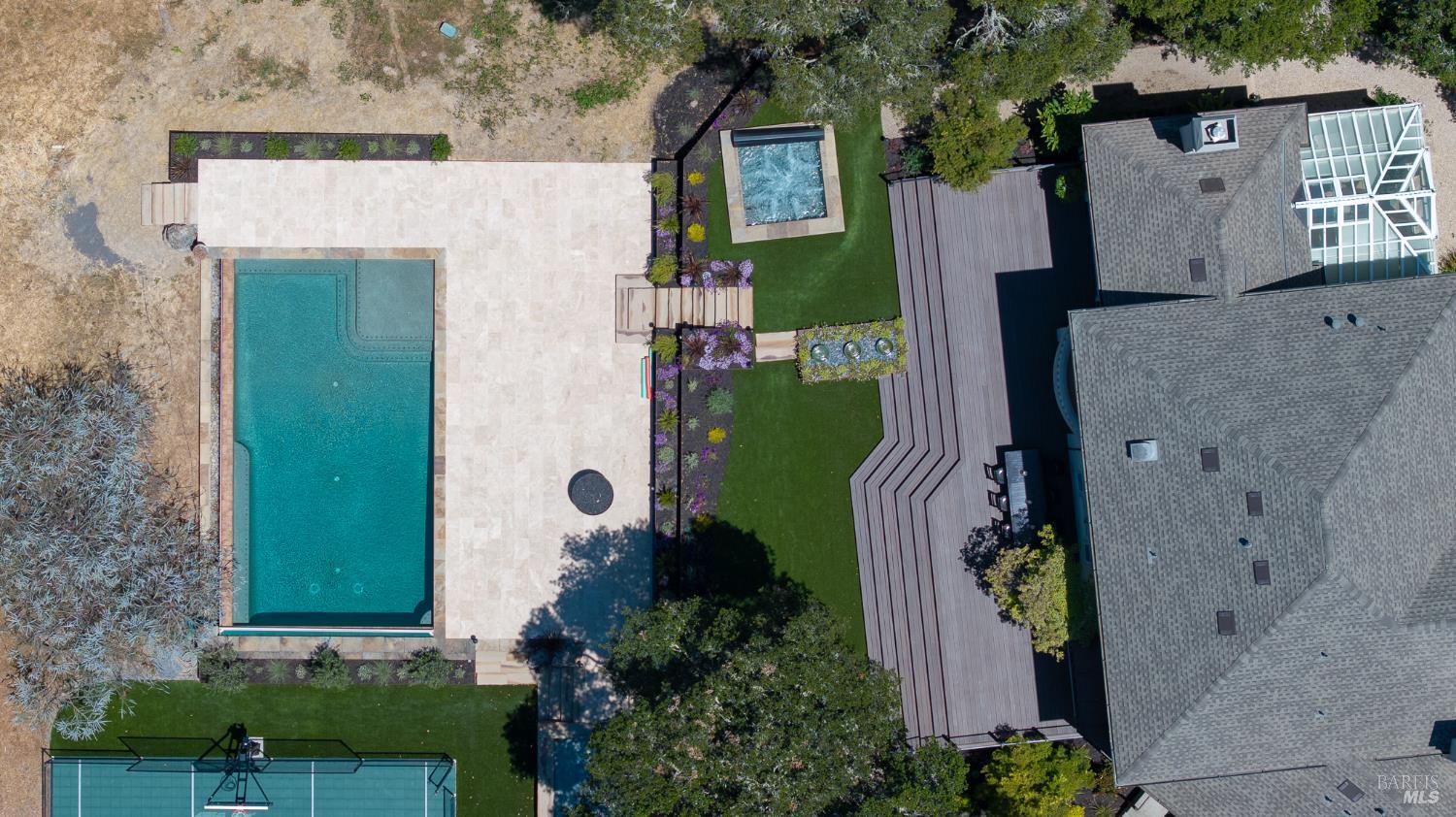 Detail Gallery Image 49 of 51 For 8940 Barnett Valley Rd, Sebastopol,  CA 95472 - 4 Beds | 4/1 Baths