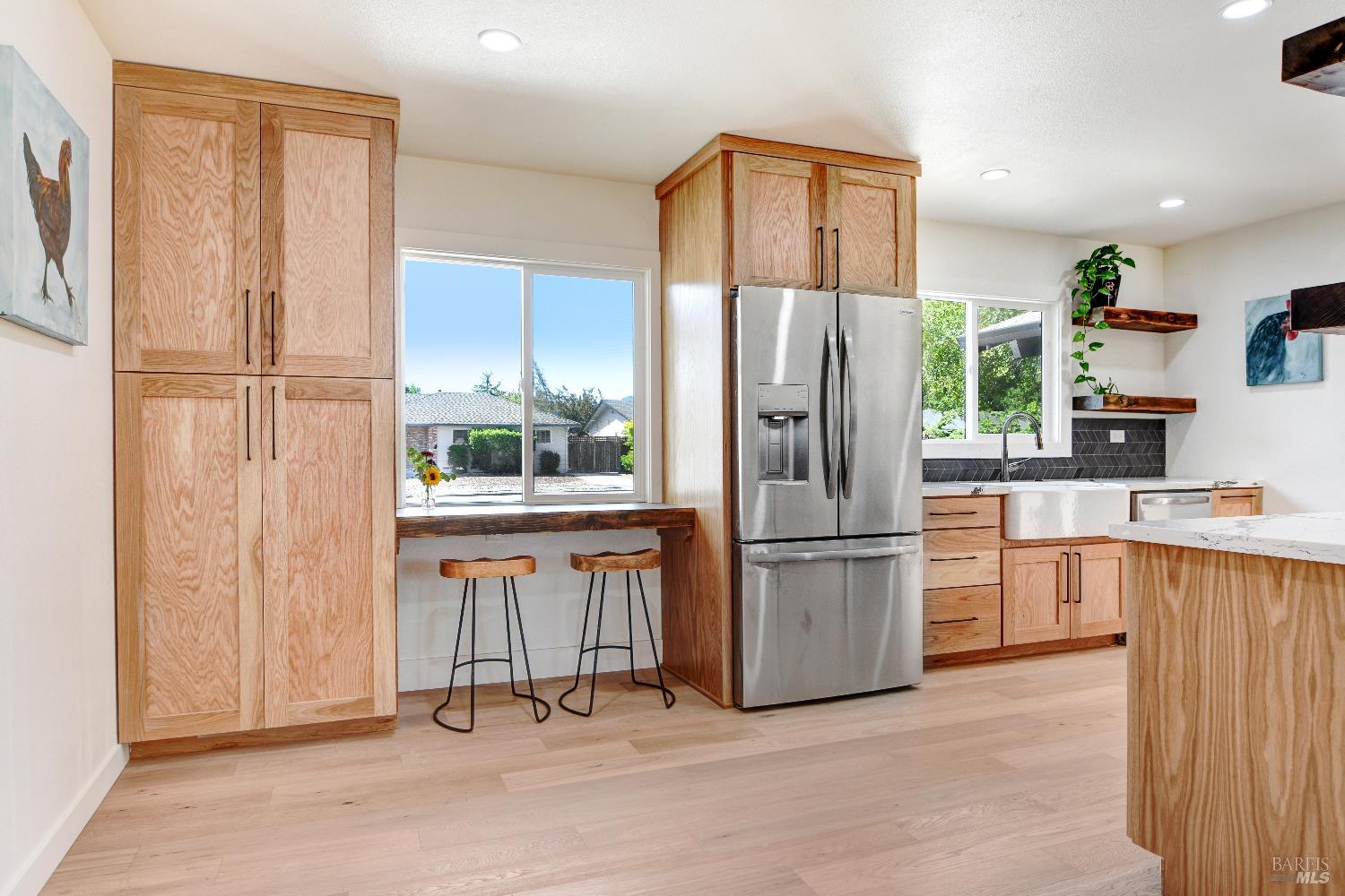 Detail Gallery Image 4 of 39 For 2513 Bethards Dr, Santa Rosa,  CA 95405 - 4 Beds | 2/1 Baths