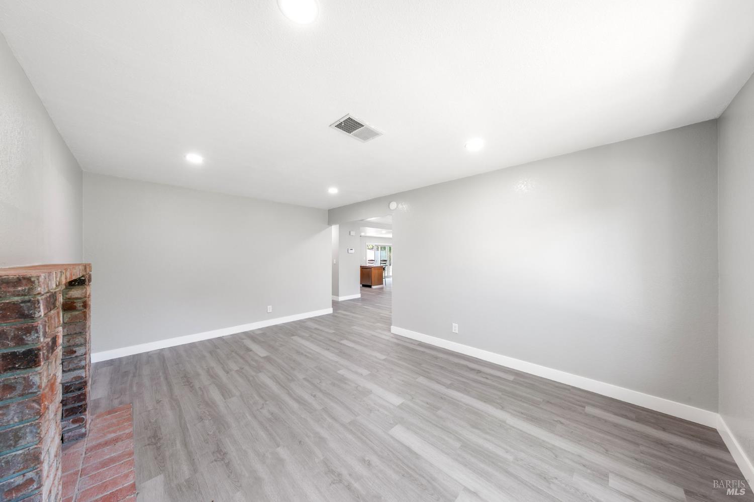 Pumice Court, Vallejo, California image 11
