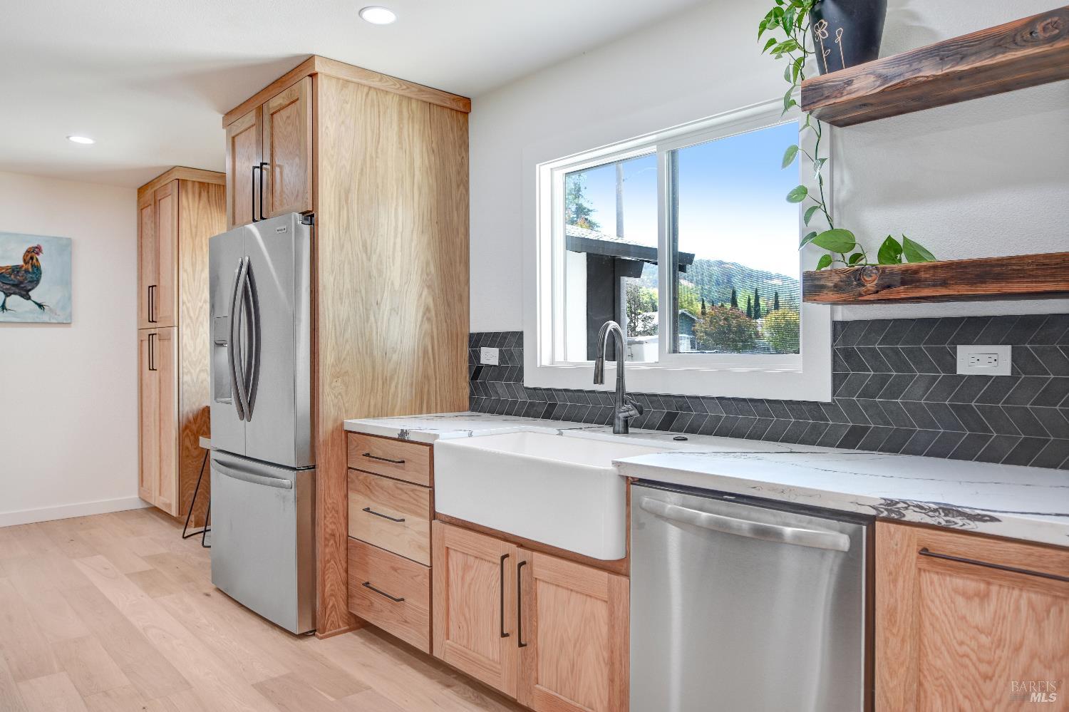 Detail Gallery Image 6 of 39 For 2513 Bethards Dr, Santa Rosa,  CA 95405 - 4 Beds | 2/1 Baths