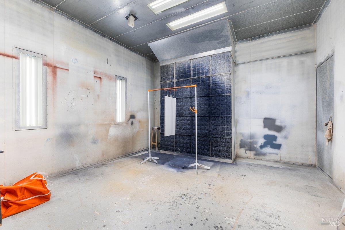 Detail Gallery Image 16 of 21 For 1130 Industrial Ave #9,  Petaluma,  CA 94952 - – Beds | – Baths