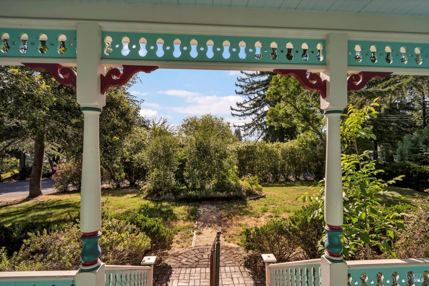 Detail Gallery Image 9 of 88 For 7446 Poplar Dr, Forestville,  CA 95436 - 6 Beds | 8/2 Baths