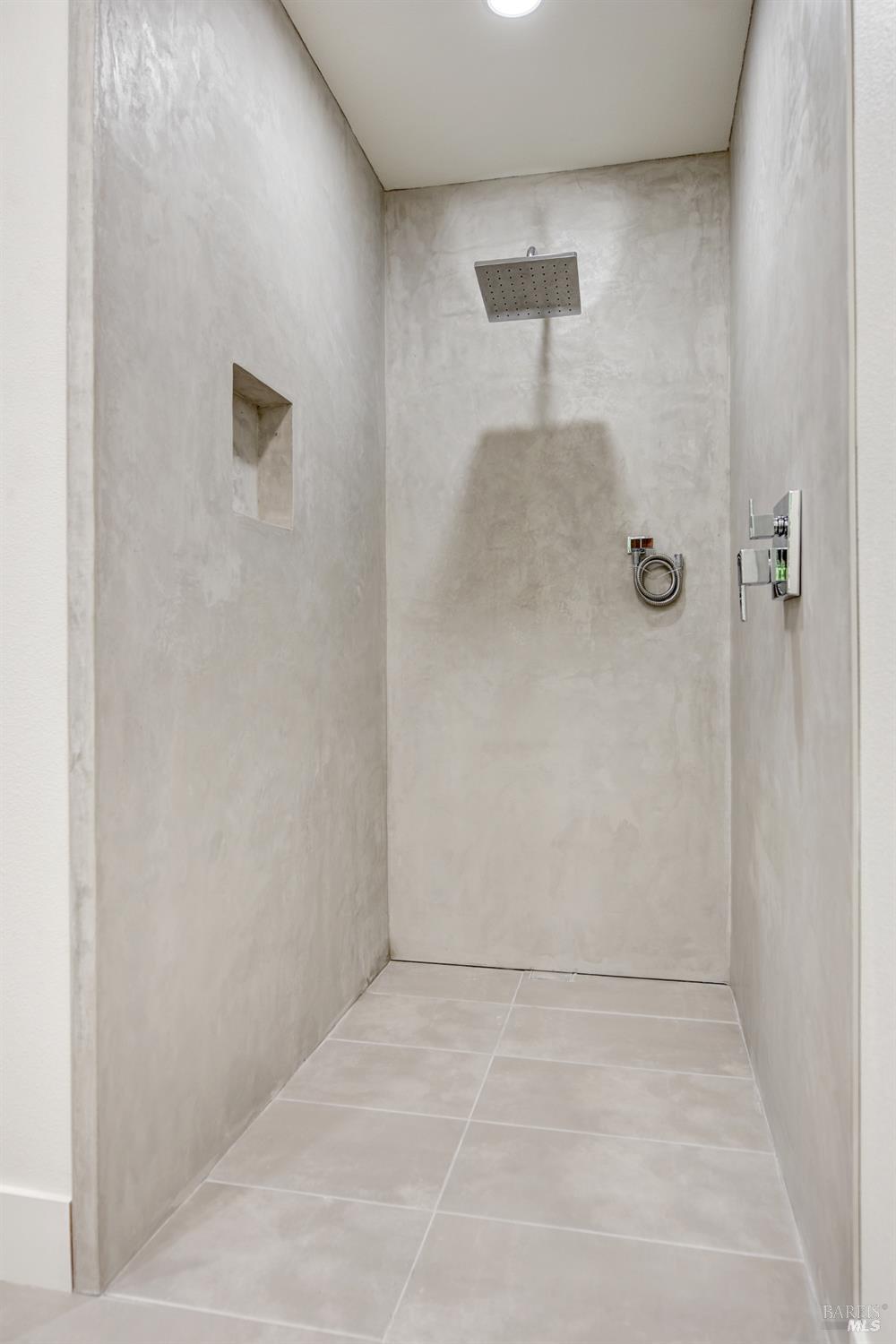 Detail Gallery Image 18 of 39 For 2513 Bethards Dr, Santa Rosa,  CA 95405 - 4 Beds | 2/1 Baths
