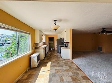 Detail Gallery Image 14 of 25 For 13292 Surf Ln, Clearlake Oaks,  CA 95423 - 2 Beds | 2/1 Baths