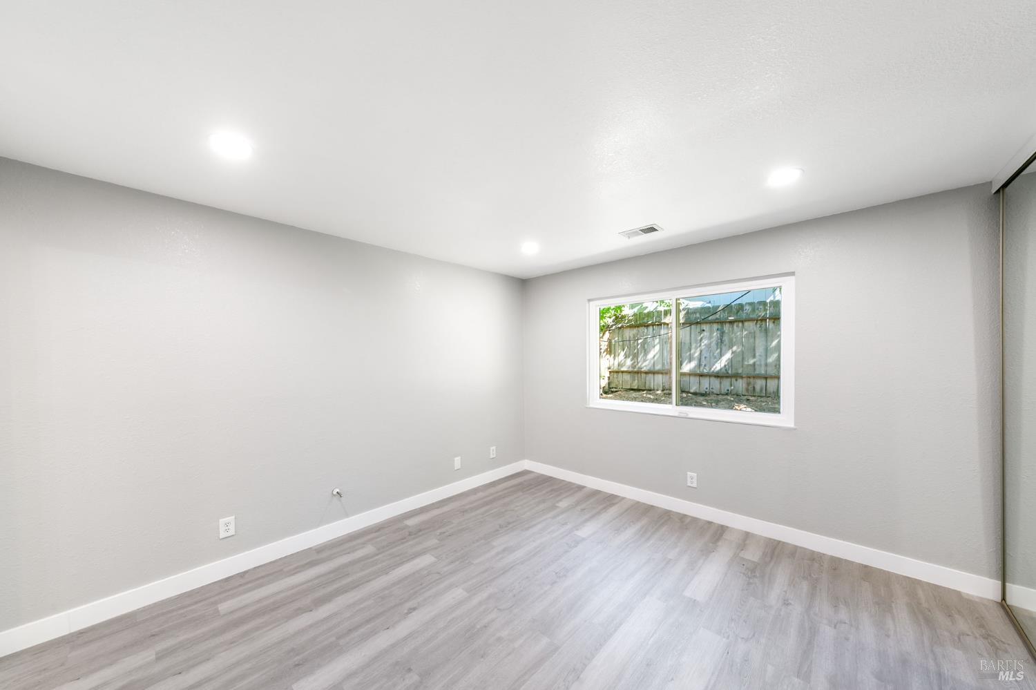 Pumice Court, Vallejo, California image 20