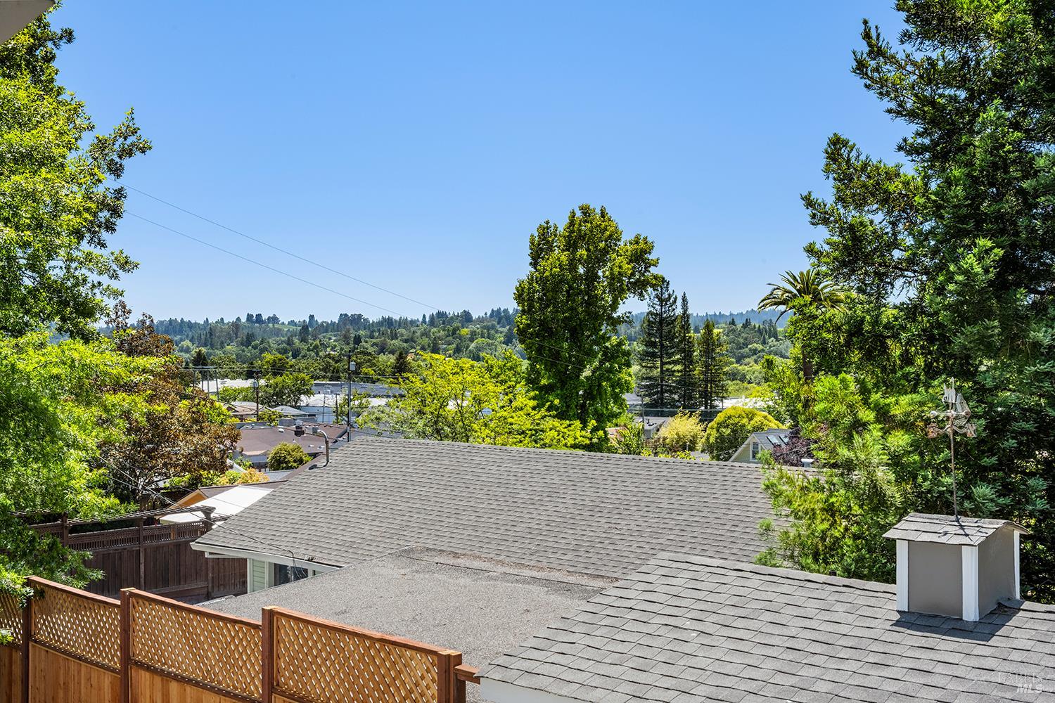 Detail Gallery Image 9 of 45 For 8940 Irving St, Graton,  CA 95444 - 4 Beds | 3 Baths
