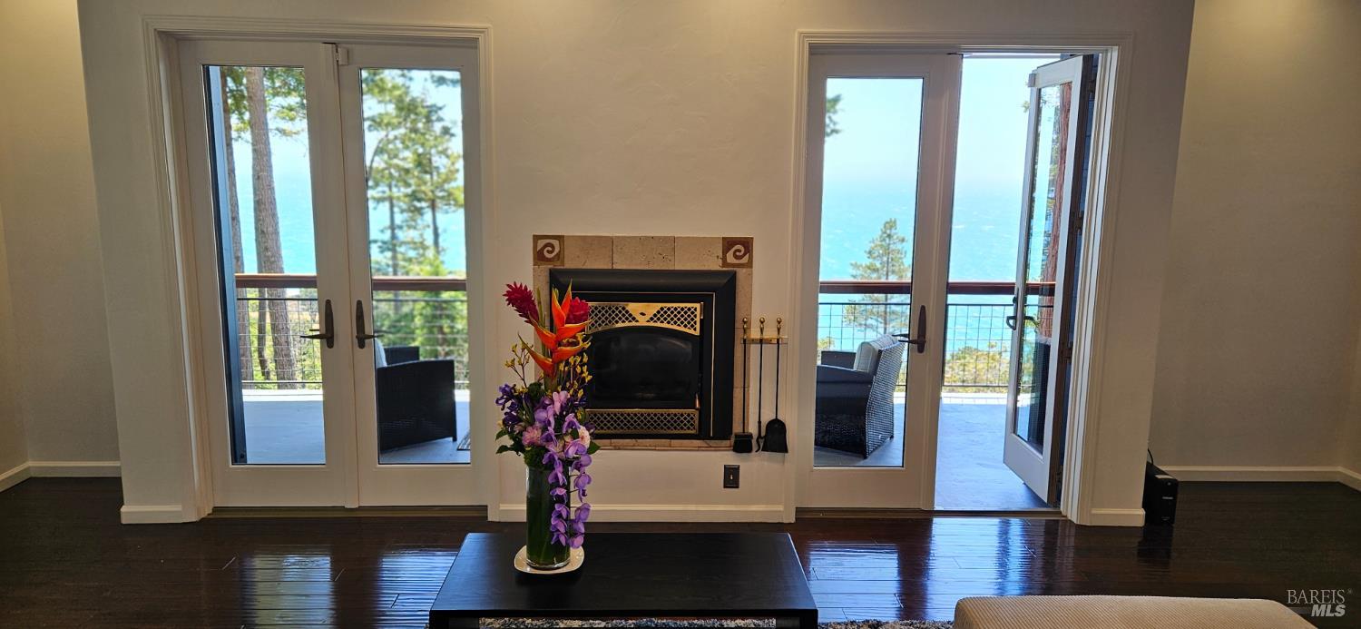 Detail Gallery Image 16 of 72 For 22172 Umland Cir, Jenner,  CA 95450 - 2 Beds | 2 Baths