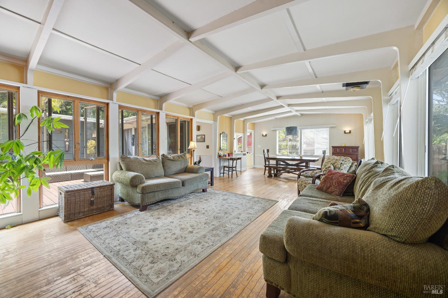 Detail Gallery Image 3 of 56 For 24 Los Alondras Ct, Novato,  CA 94947 - 2 Beds | 1 Baths
