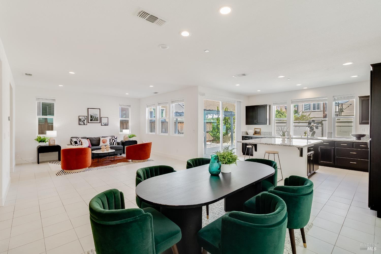 Front Image Thumbnail for BA325053677