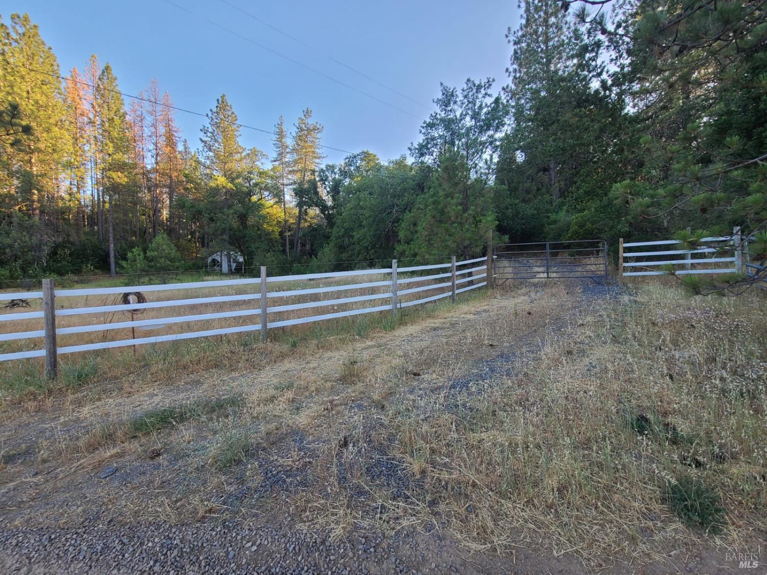 Detail Gallery Image 21 of 59 For 22500 Covelo Refuse Rd, Covelo,  CA 95428 - 3 Beds | 2 Baths