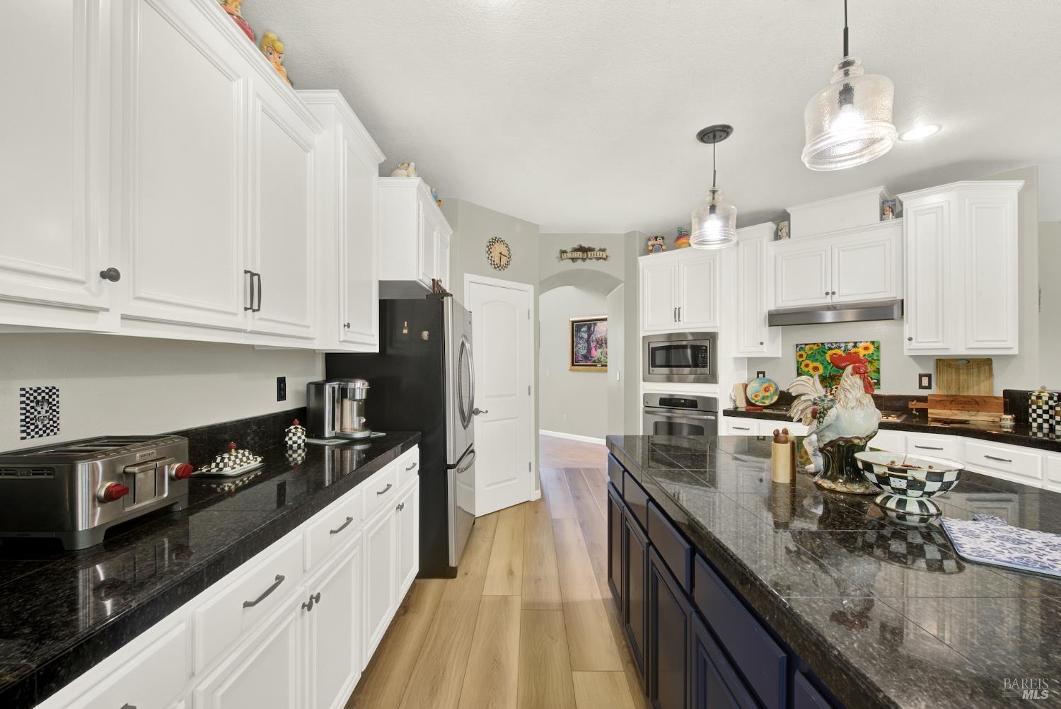 Detail Gallery Image 32 of 76 For 644 Canterbury Cir, Vacaville,  CA 95687 - 4 Beds | 3 Baths