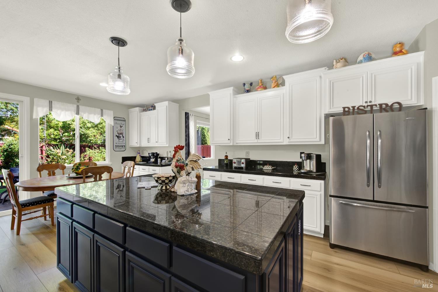 Detail Gallery Image 33 of 76 For 644 Canterbury Cir, Vacaville,  CA 95687 - 4 Beds | 3 Baths