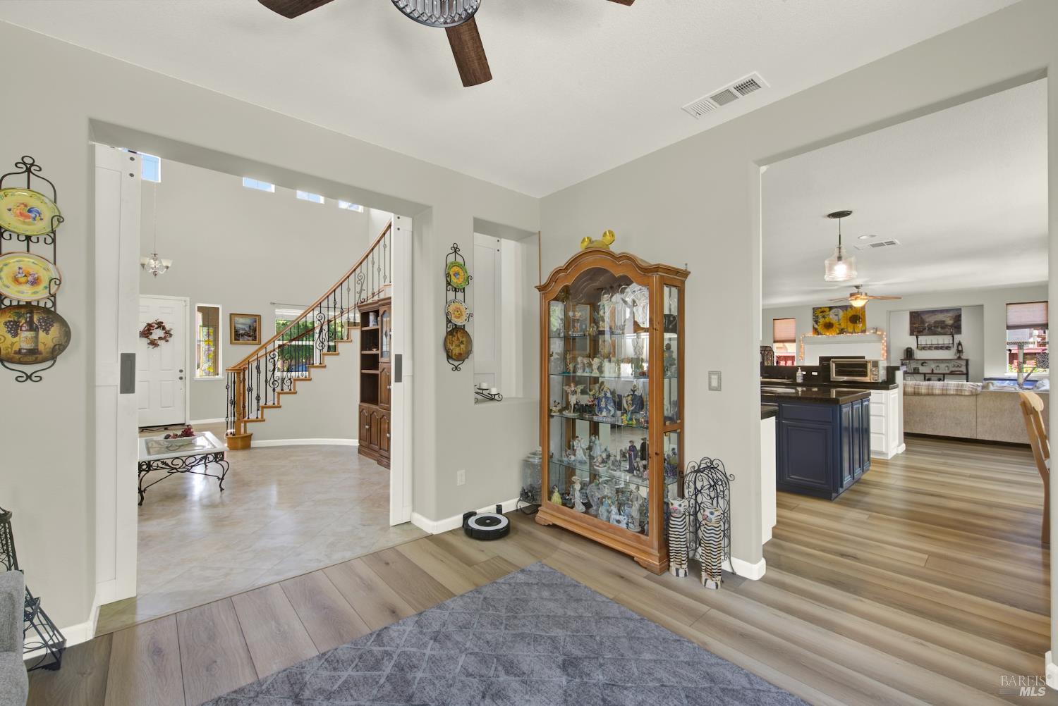 Detail Gallery Image 23 of 76 For 644 Canterbury Cir, Vacaville,  CA 95687 - 4 Beds | 3 Baths