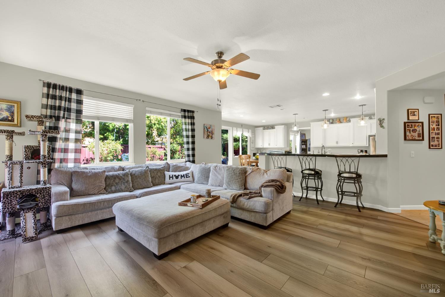 Detail Gallery Image 40 of 76 For 644 Canterbury Cir, Vacaville,  CA 95687 - 4 Beds | 3 Baths