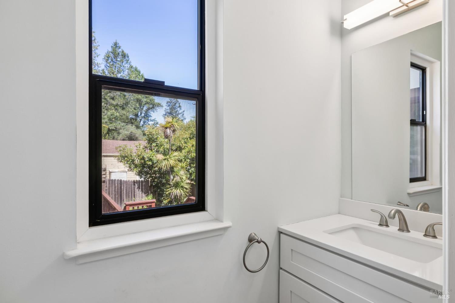 Detail Gallery Image 18 of 26 For 1619 Foothill Blvd, Calistoga,  CA 94515 - 2 Beds | 2/1 Baths