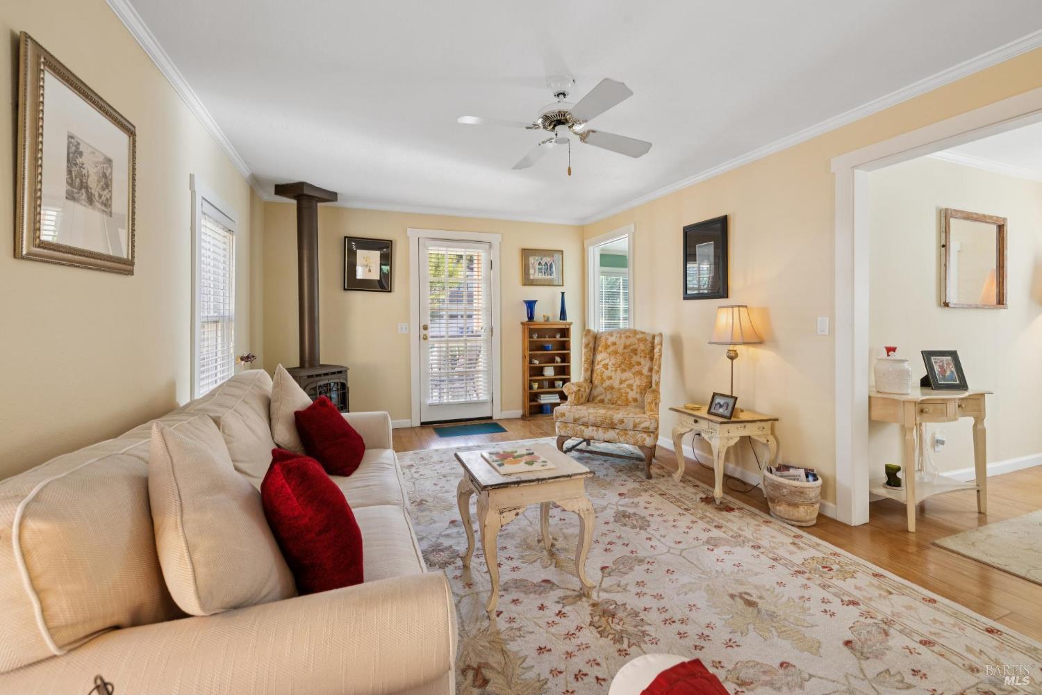 Detail Gallery Image 6 of 35 For 1513 Myrtle St, Calistoga,  CA 94515 - 2 Beds | 2 Baths