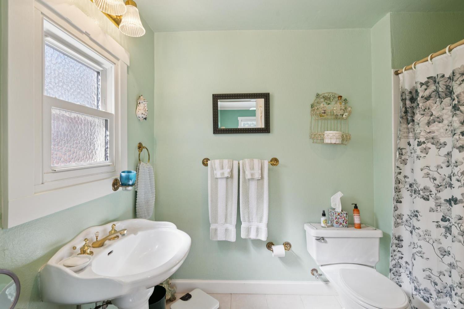 Detail Gallery Image 17 of 35 For 1513 Myrtle St, Calistoga,  CA 94515 - 2 Beds | 2 Baths