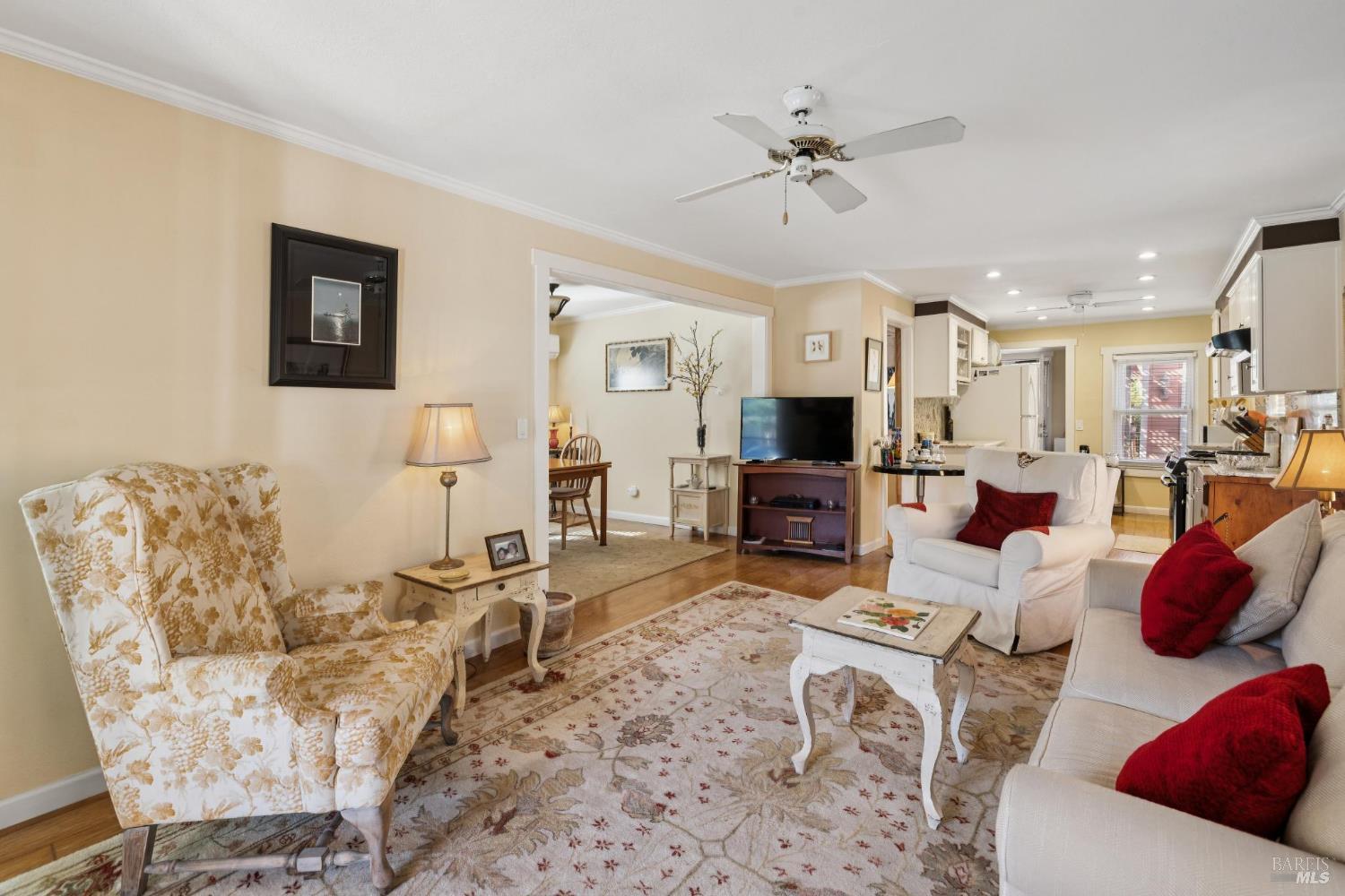 Detail Gallery Image 4 of 35 For 1513 Myrtle St, Calistoga,  CA 94515 - 2 Beds | 2 Baths