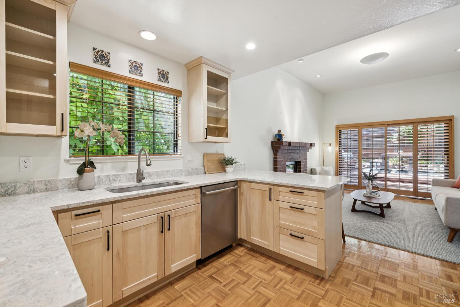 Detail Gallery Image 4 of 26 For 1619 Foothill Blvd, Calistoga,  CA 94515 - 2 Beds | 2/1 Baths
