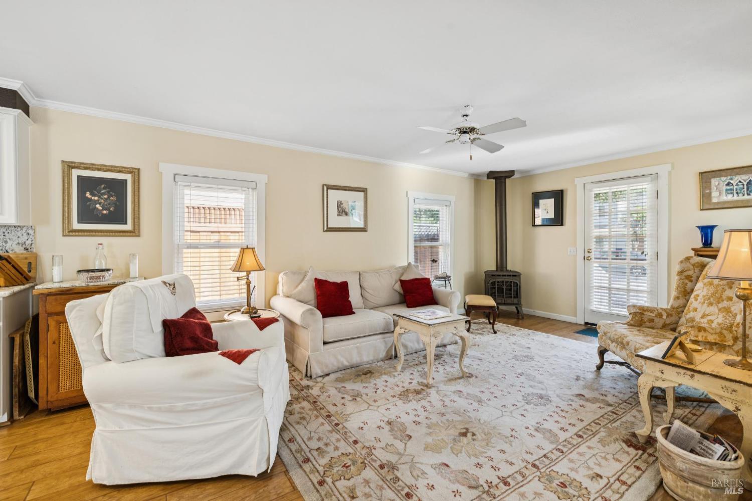 Detail Gallery Image 5 of 35 For 1513 Myrtle St, Calistoga,  CA 94515 - 2 Beds | 2 Baths