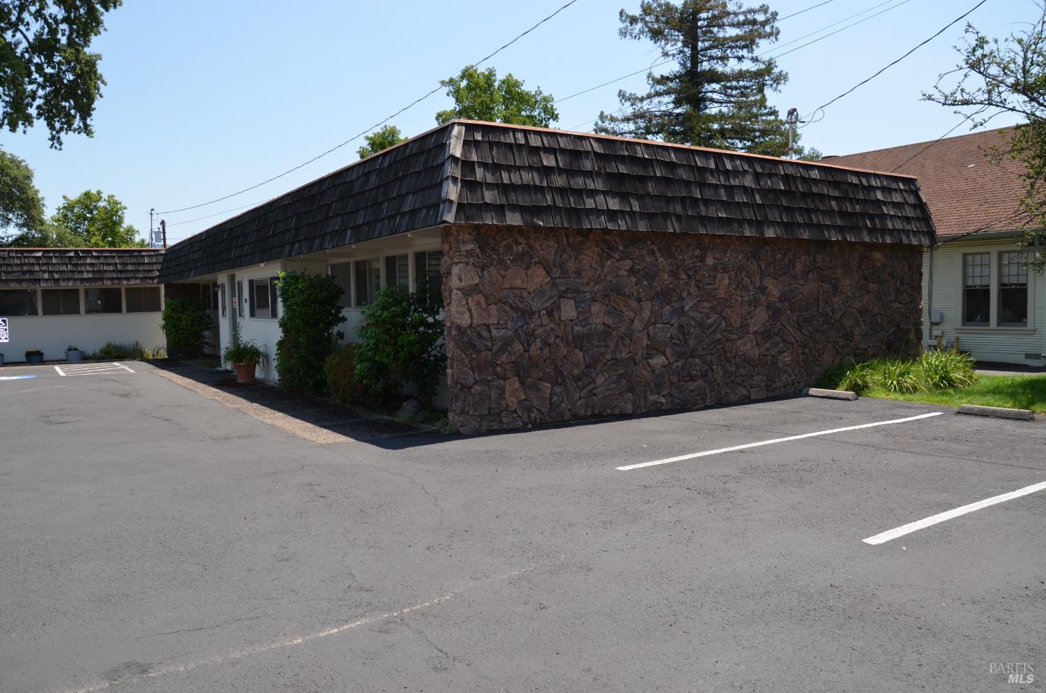 Detail Gallery Image 2 of 48 For 715 S Dora St #2,  Ukiah,  CA 95482 - – Beds | – Baths