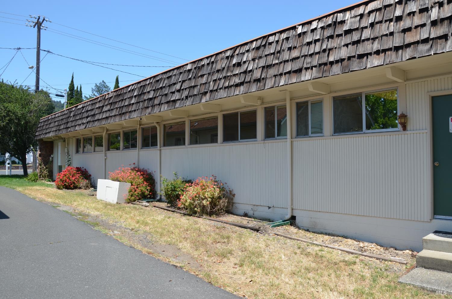Detail Gallery Image 8 of 48 For 715 S Dora St #2,  Ukiah,  CA 95482 - – Beds | – Baths