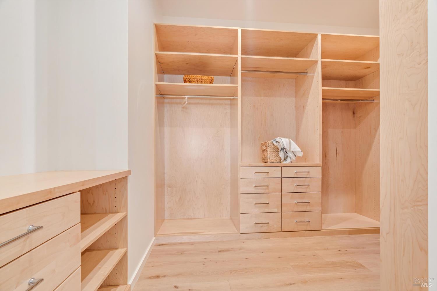 Detail Gallery Image 20 of 34 For 3855 Royal Manor Pl, Santa Rosa,  CA 95404 - 4 Beds | 4/1 Baths