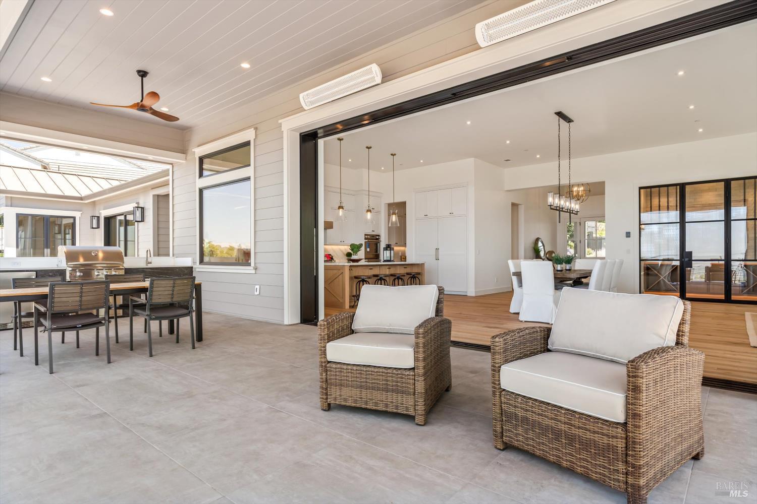 Detail Gallery Image 30 of 34 For 3855 Royal Manor Pl, Santa Rosa,  CA 95404 - 4 Beds | 4/1 Baths
