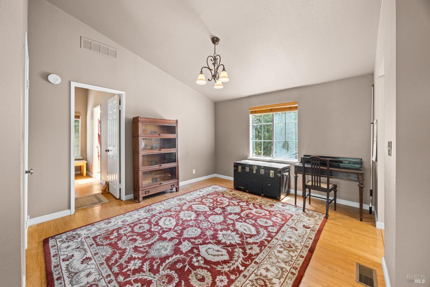 Detail Gallery Image 12 of 31 For 8183 Appian Way, Sebastopol,  CA 95472 - 3 Beds | 2 Baths