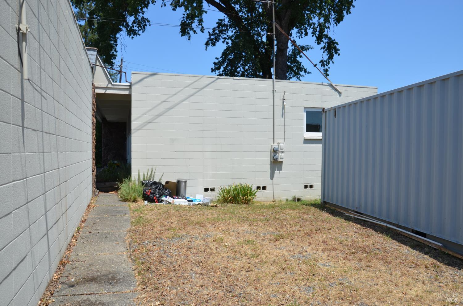 Detail Gallery Image 9 of 48 For 715 S Dora St #2,  Ukiah,  CA 95482 - – Beds | – Baths