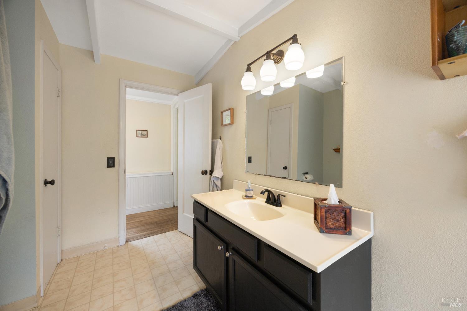 Detail Gallery Image 25 of 56 For 24 Los Alondras Ct, Novato,  CA 94947 - 2 Beds | 1 Baths