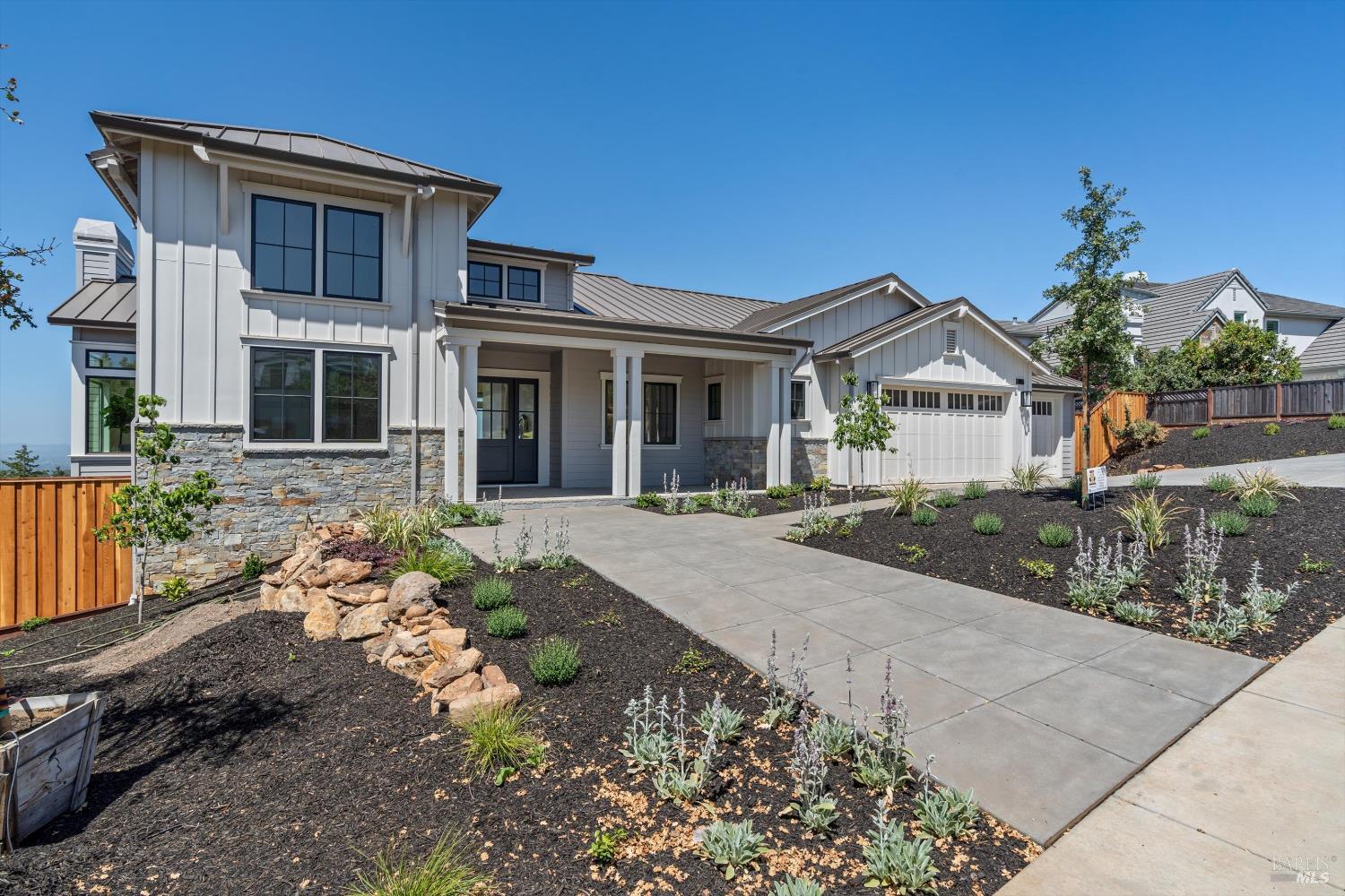 Detail Gallery Image 2 of 34 For 3855 Royal Manor Pl, Santa Rosa,  CA 95404 - 4 Beds | 4/1 Baths