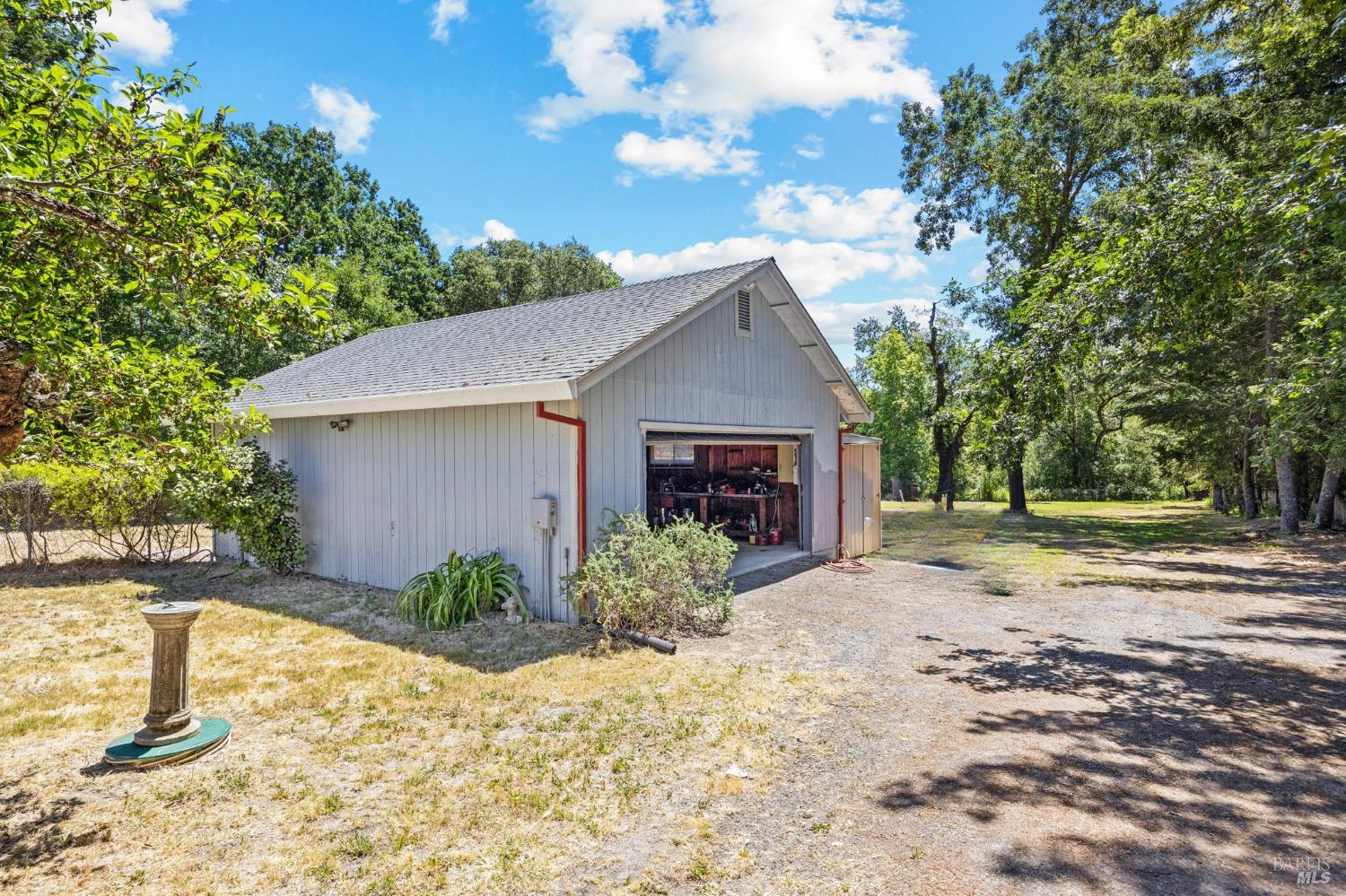 Detail Gallery Image 25 of 31 For 8183 Appian Way, Sebastopol,  CA 95472 - 3 Beds | 2 Baths