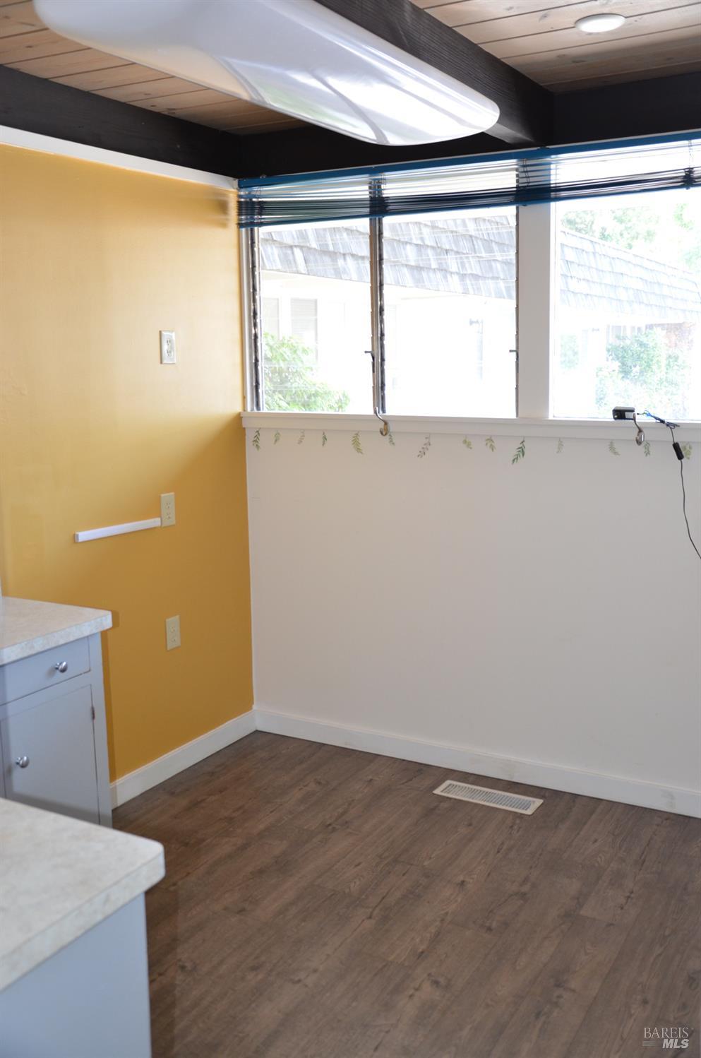 Detail Gallery Image 19 of 48 For 715 S Dora St #2,  Ukiah,  CA 95482 - – Beds | – Baths