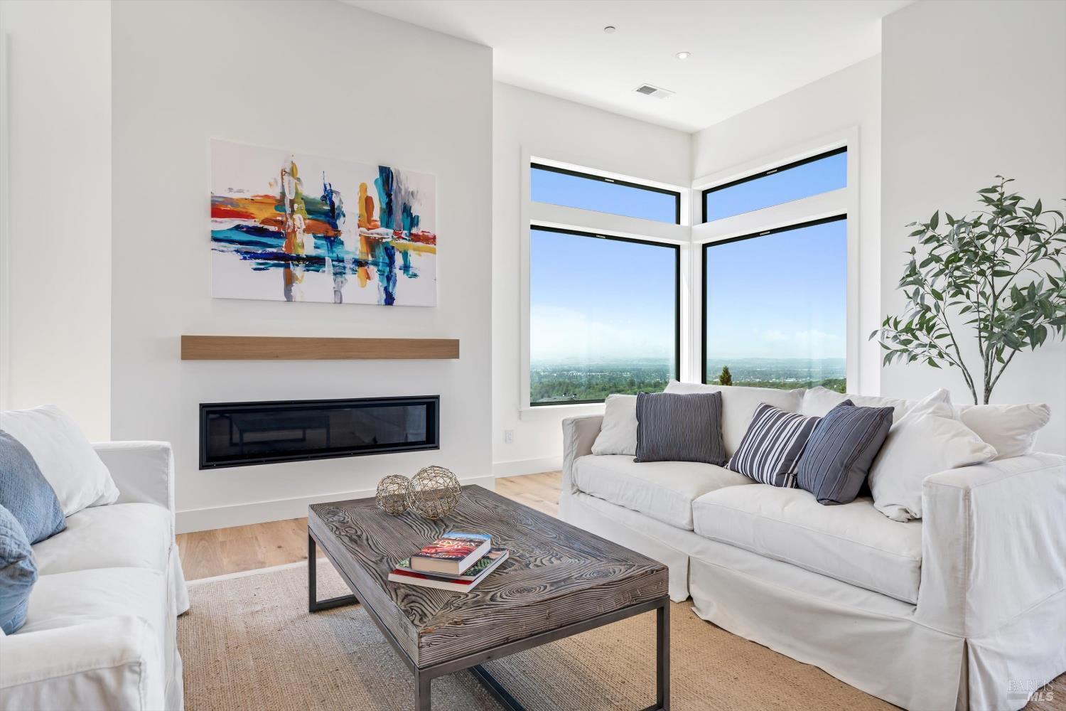 Detail Gallery Image 6 of 34 For 3855 Royal Manor Pl, Santa Rosa,  CA 95404 - 4 Beds | 4/1 Baths