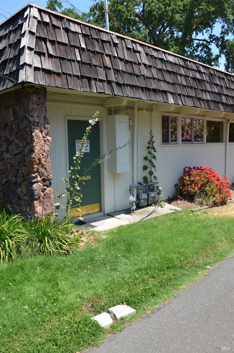 Detail Gallery Image 6 of 48 For 715 S Dora St #2,  Ukiah,  CA 95482 - – Beds | – Baths