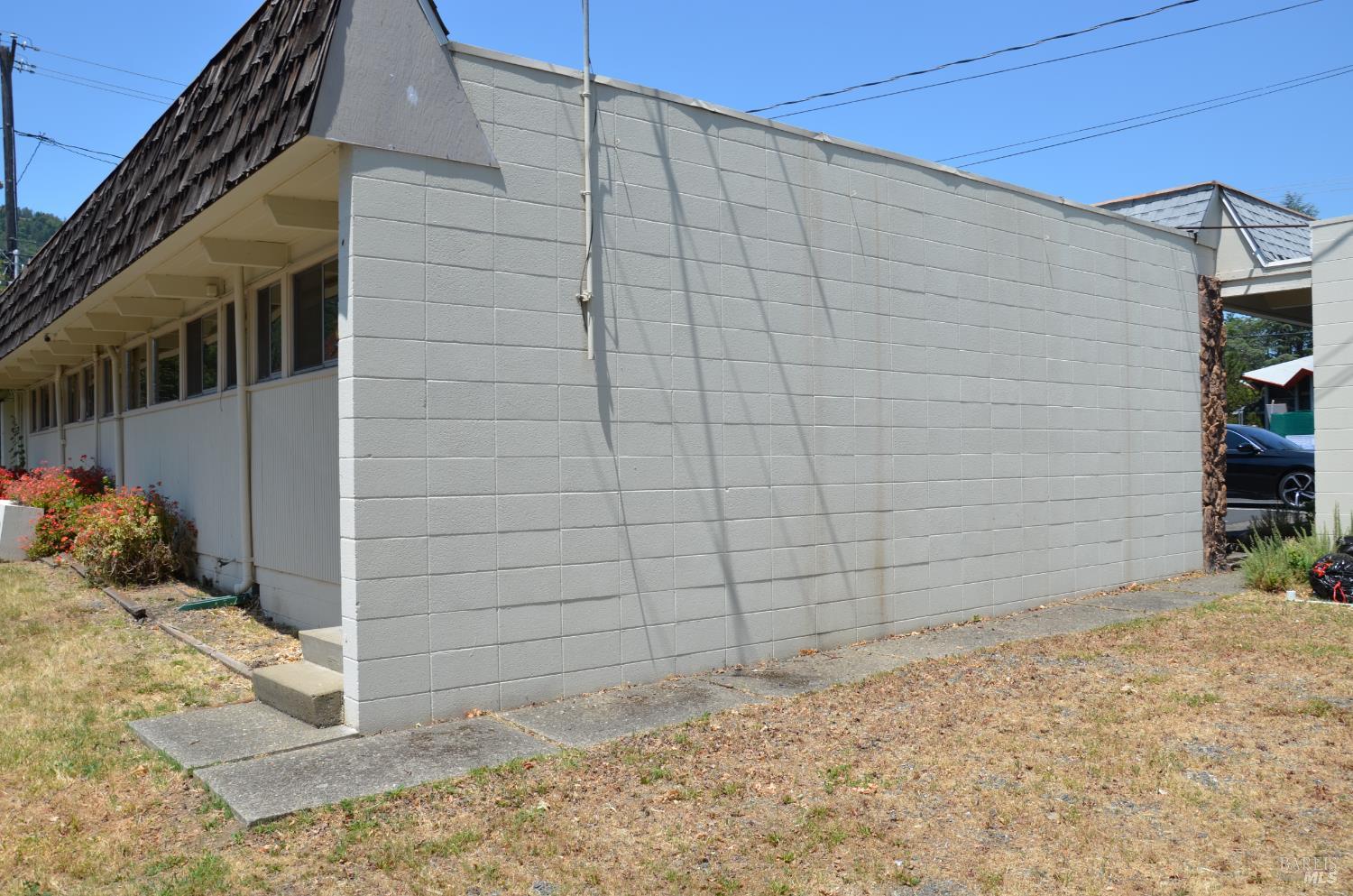 Detail Gallery Image 10 of 48 For 715 S Dora St #2,  Ukiah,  CA 95482 - – Beds | – Baths