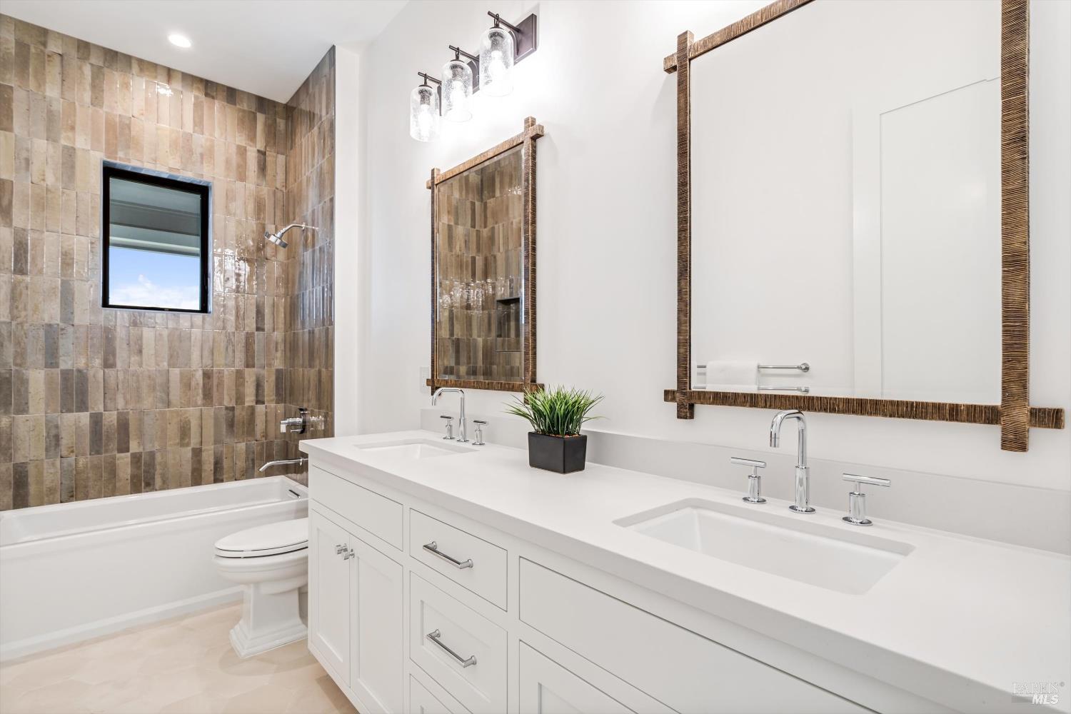Detail Gallery Image 26 of 34 For 3855 Royal Manor Pl, Santa Rosa,  CA 95404 - 4 Beds | 4/1 Baths