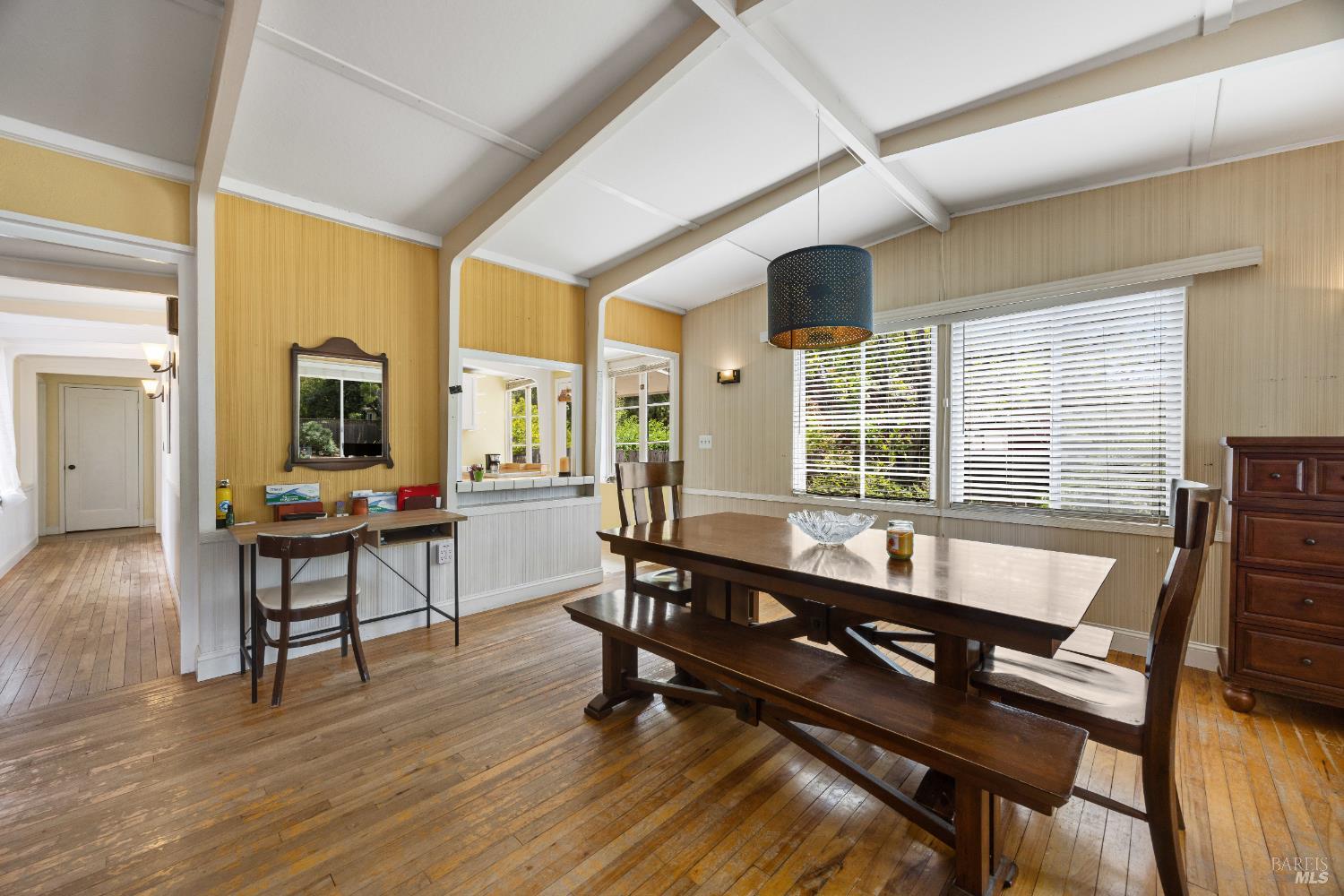 Detail Gallery Image 13 of 56 For 24 Los Alondras Ct, Novato,  CA 94947 - 2 Beds | 1 Baths